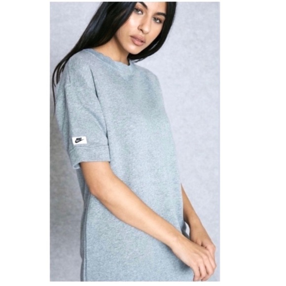 Nike Short-Sleeves Pullover Sweatshirt Lounge Dress in light Gray - Picture 10 of 10
